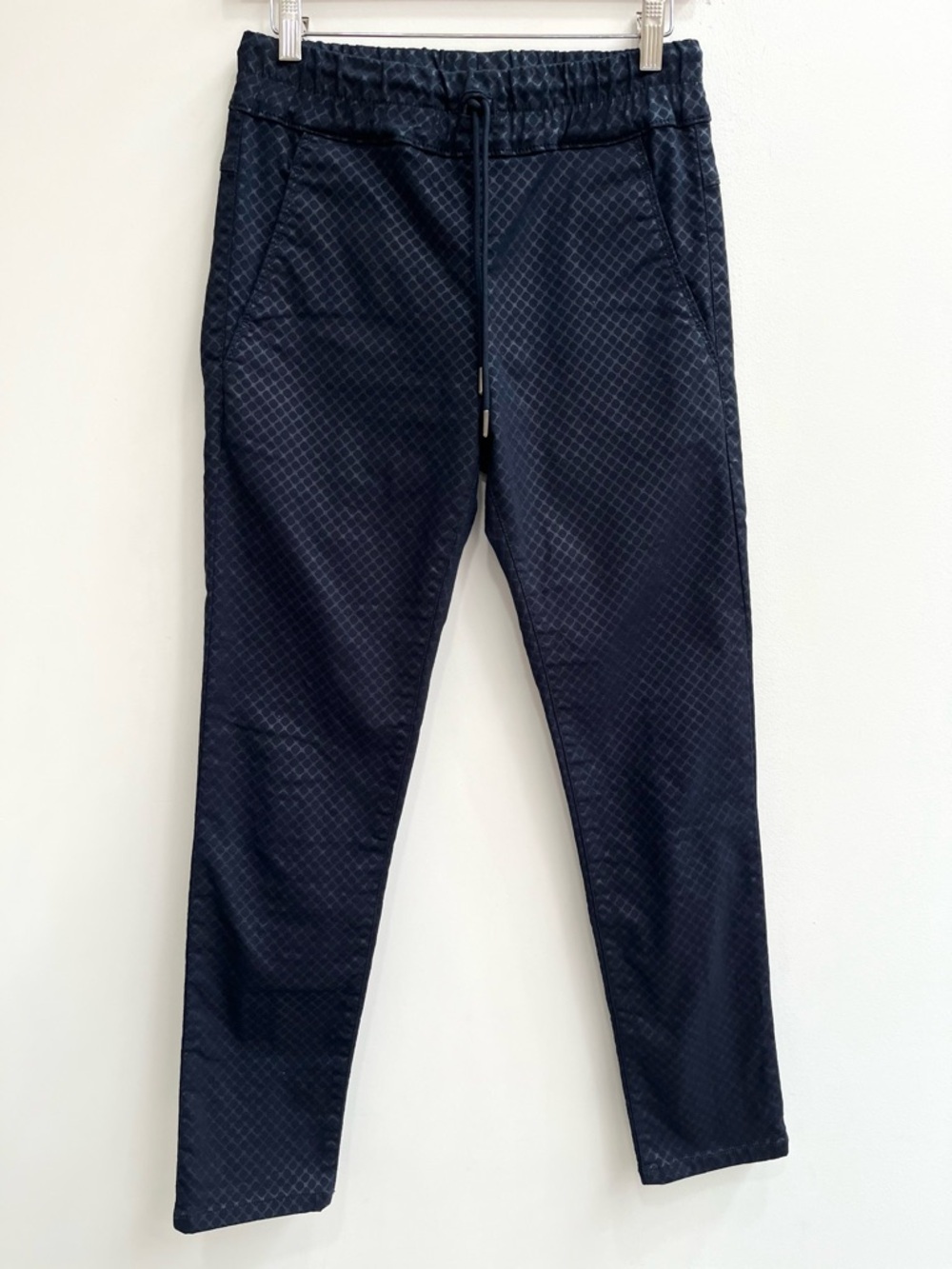 Bevy Flog Shely Pants Black Diamond Shaped Pattern Slim Straight Pull On Size 26
